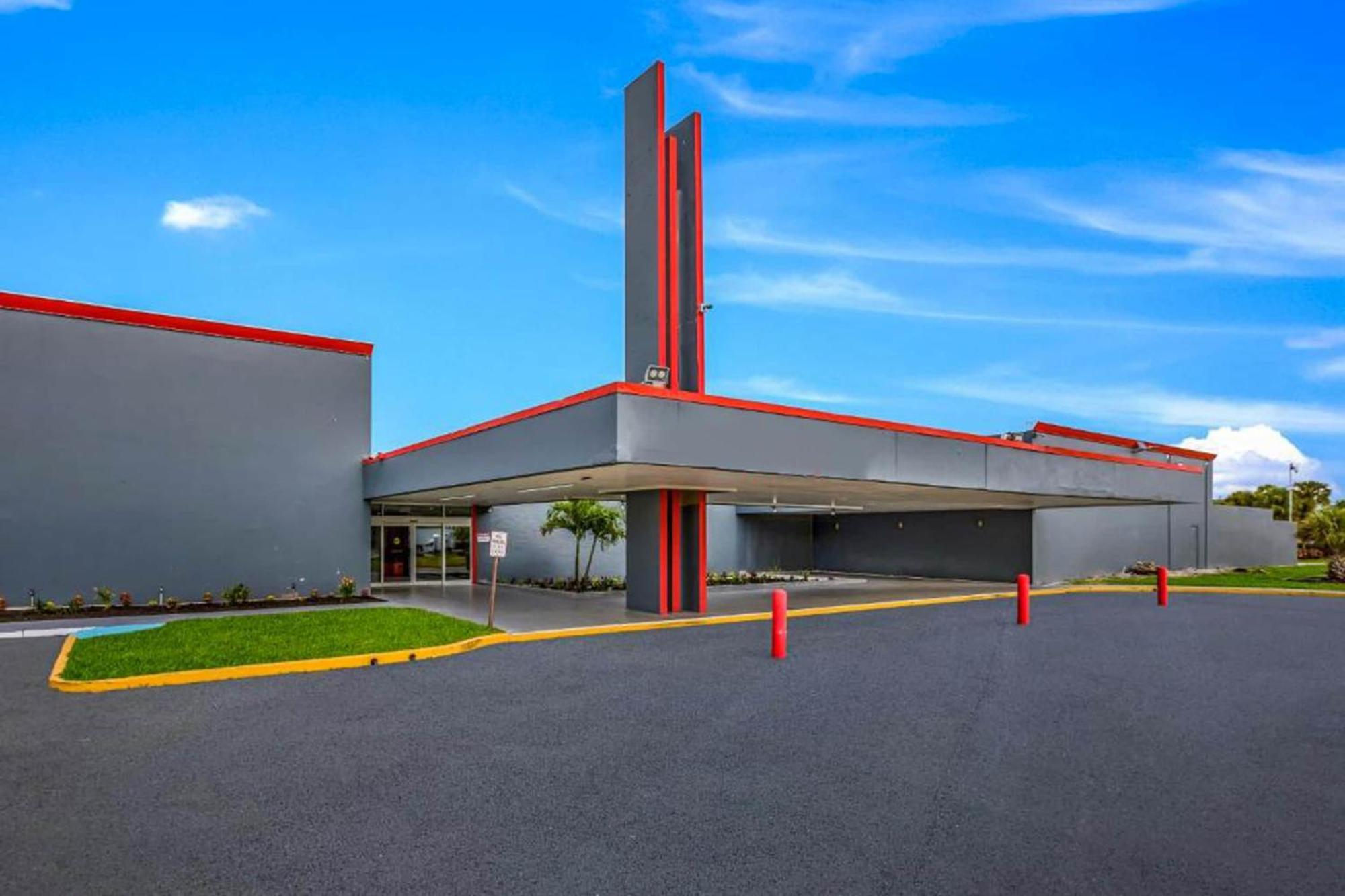 Oyo Hotel Orlando Airport Ngoại thất bức ảnh