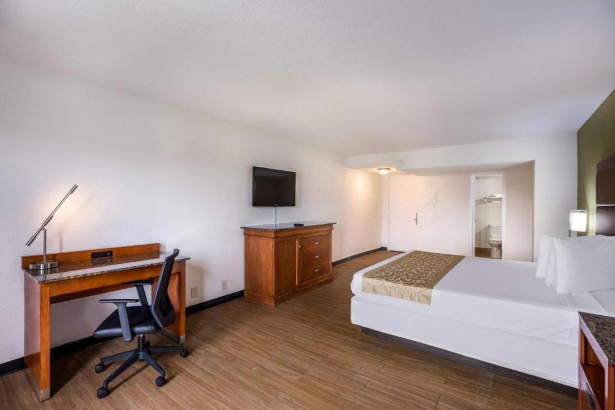 Oyo Hotel Orlando Airport Ngoại thất bức ảnh